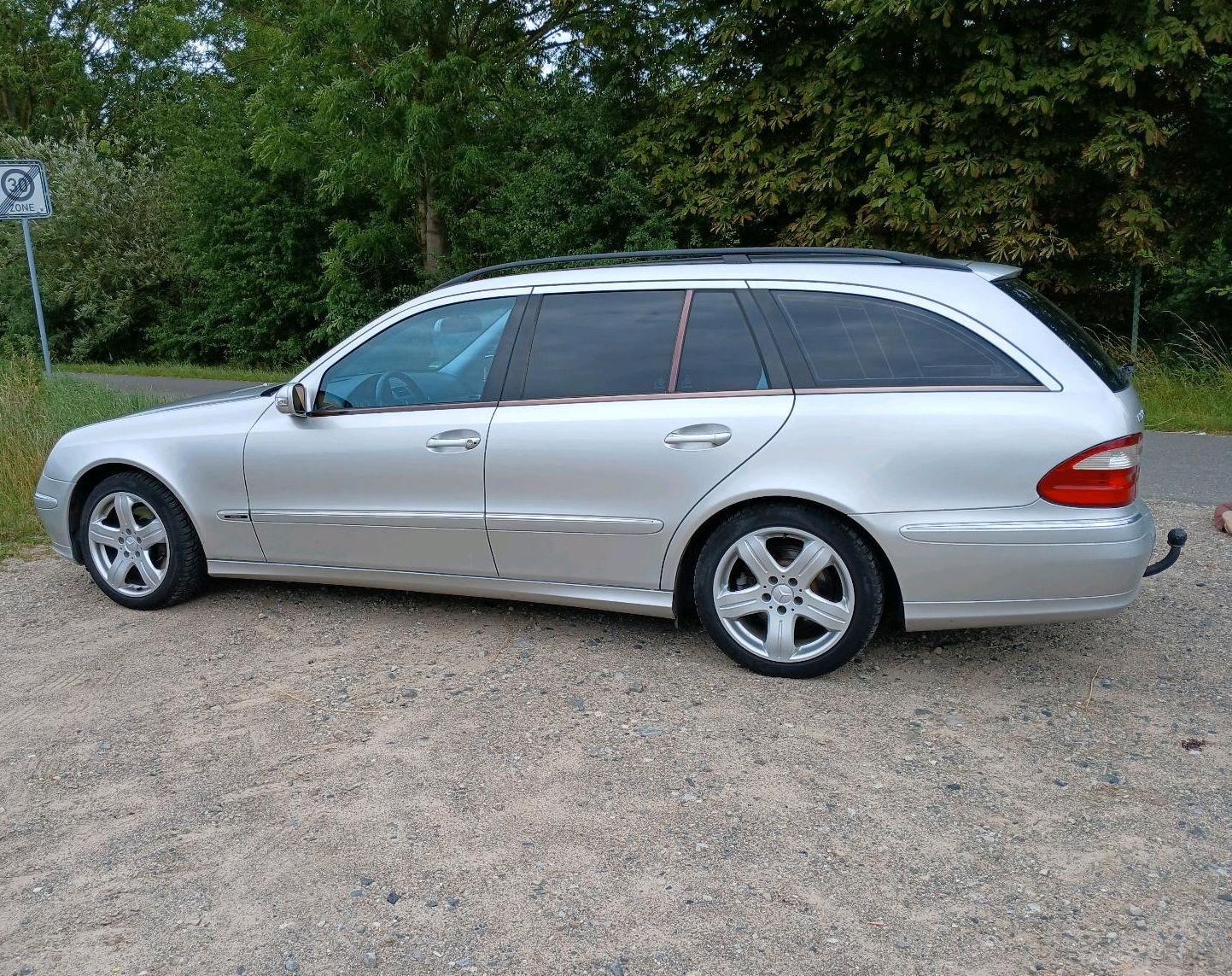 Mercedes-Benz E320 2005 — engine 204 HP (150kW)