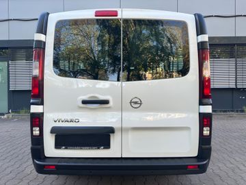Opel Vivaro - 8