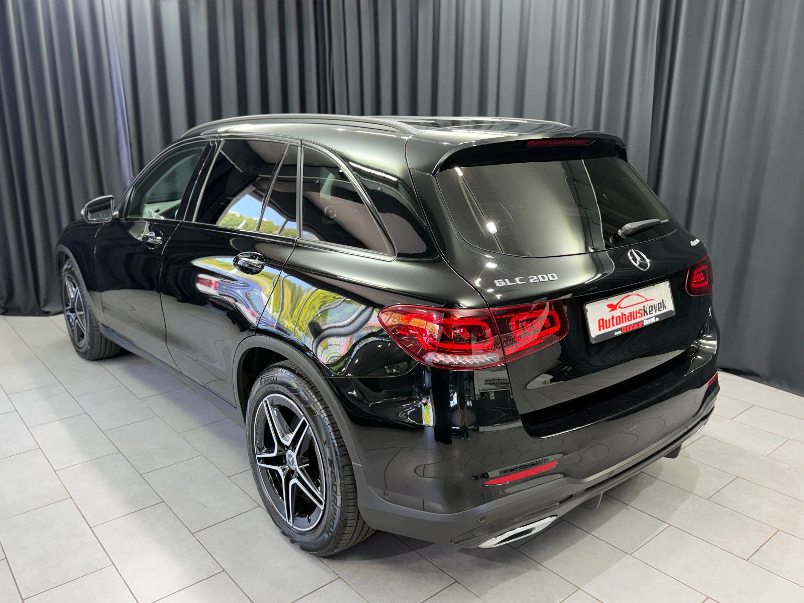 Fahrzeugabbildung Mercedes-Benz GLC 200 4Matic|AUTOMATIK|AMG-LINE|DIGI-TACHO|AHK