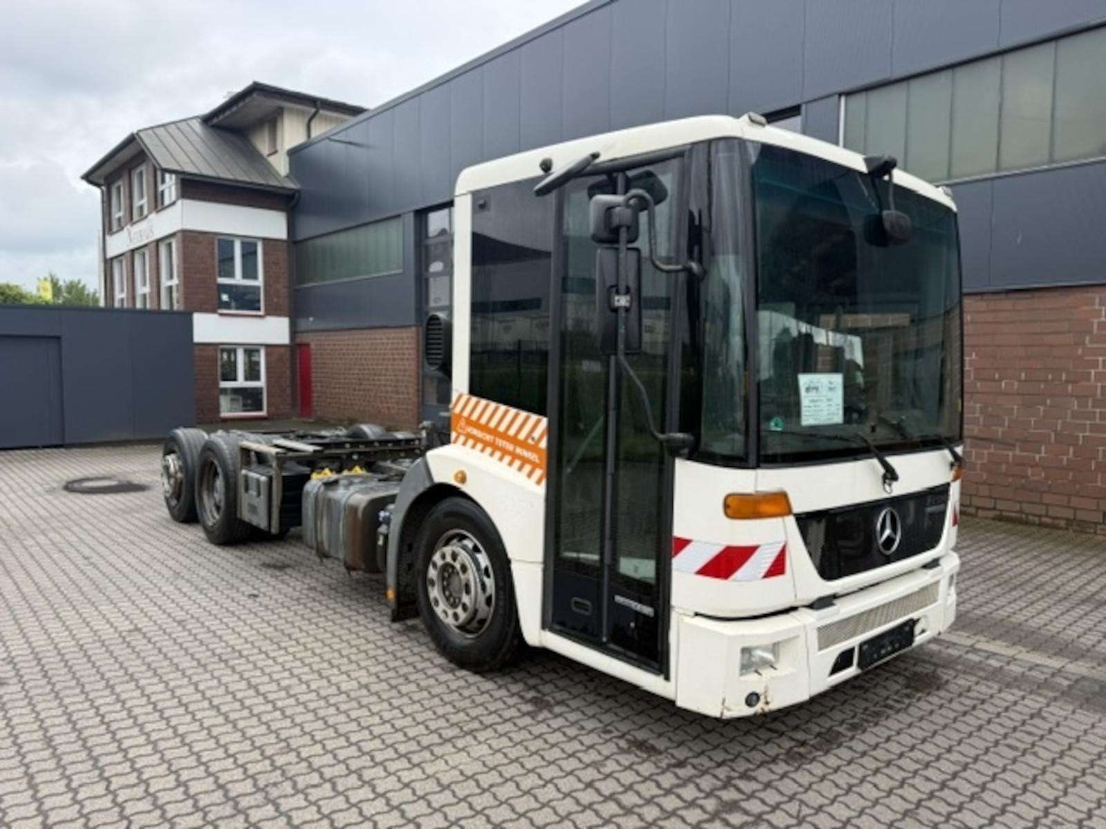 Mercedes-Benz 2633 6x2 Econic EEV/PTO