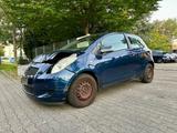Toyota Yaris Sol 1,3 Ltr.*Klima*2.Hand*TÜV/2026 - Toyota Yaris Gebrauchtwagen in Freiburg
