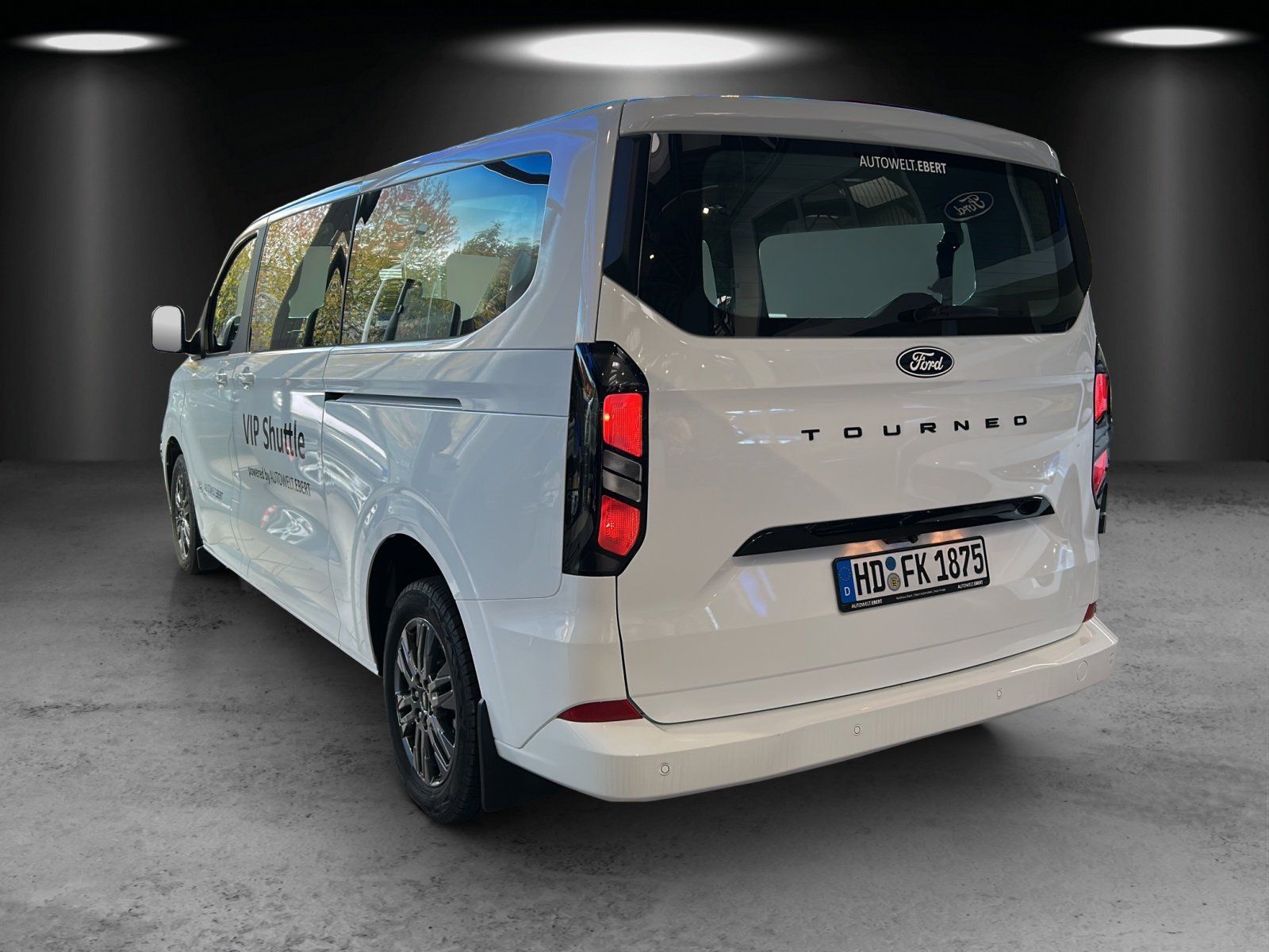 Fahrzeugabbildung Ford Tourneo Custom Titanium elekt. Tür Techn. Pak.