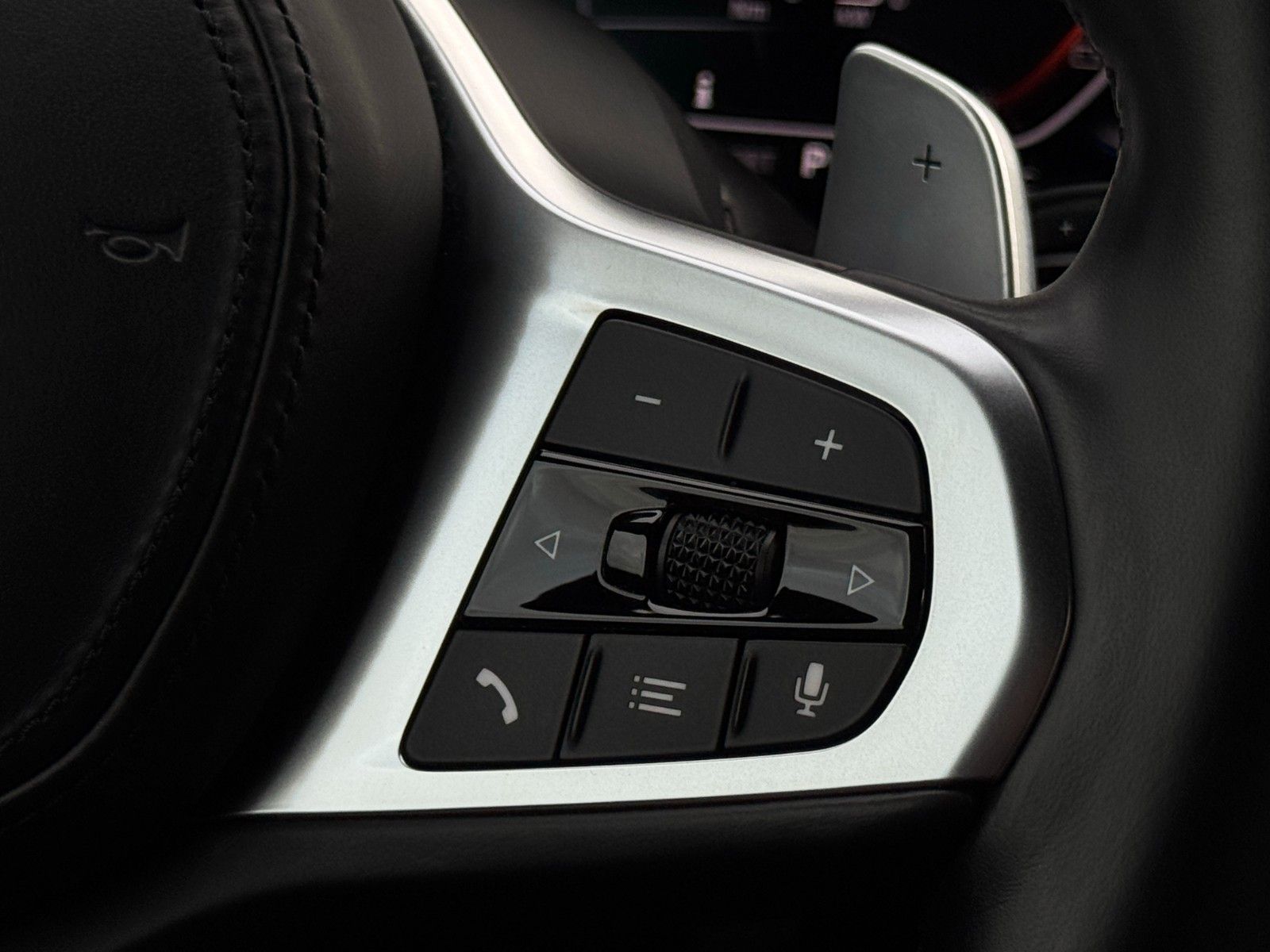 Fahrzeugabbildung BMW 420i G22 Coupé M Sport Leder Memory Kamera ACC