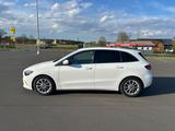 Mercedes-Benz B 220 d AHK DISTRONIC MULTIBEAM HIFI 8FACH-BER. - Mercedes-Benz B 220 von privat