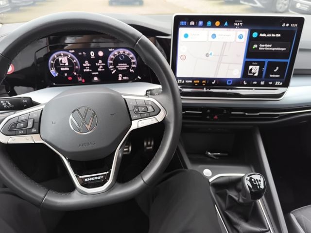 Fahrzeugabbildung Volkswagen Golf VIII 1.5 TSI Enegy LED NAVI AHK CLIMATRONIC