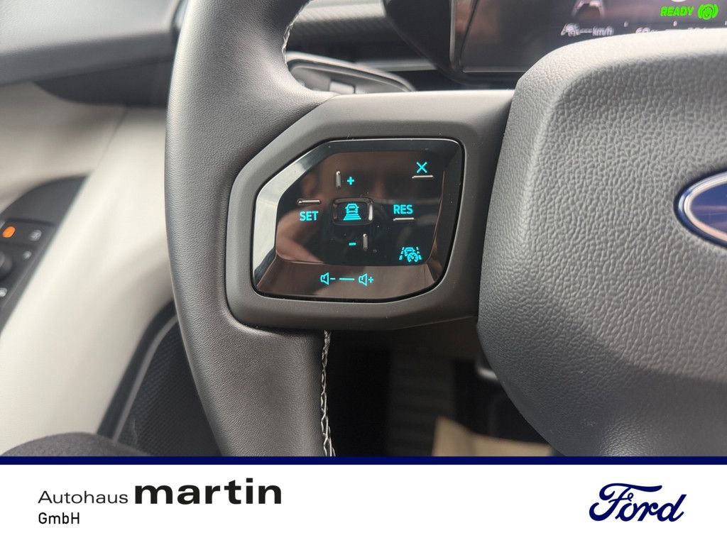 Fahrzeugabbildung Ford Capri Premium Extended Range ACC HUD MATRIX-LED