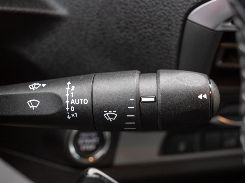 Peugeot Expert Kasten Elektro 136 75KW NAVI KAMERA LED