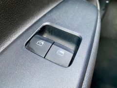 Fahrzeugabbildung Hyundai i10 1.0 SHZ KLIMA ALLWETTERREIFEN PDC RADIO USB