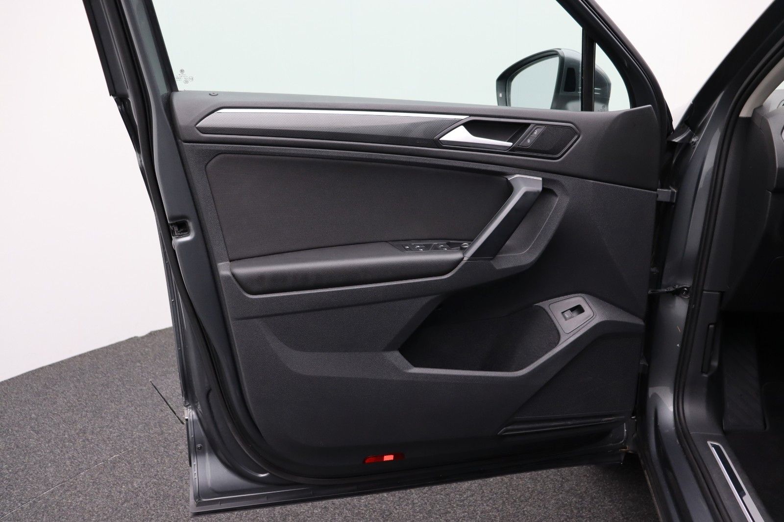 Fahrzeugabbildung Volkswagen Tiguan Highline 2.0 TDI 4Motion Standheizung