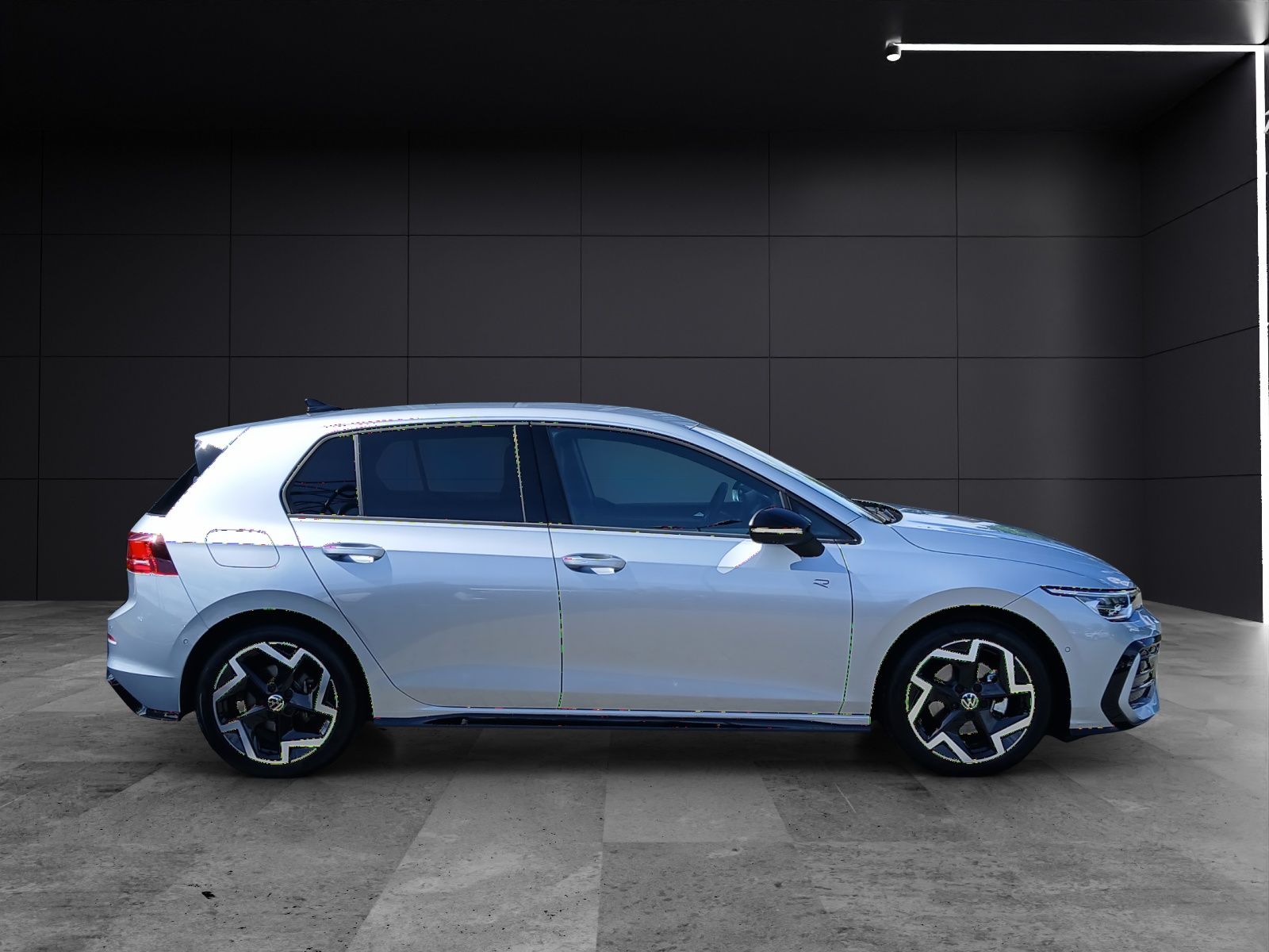 Fahrzeugabbildung Volkswagen Golf VIII TSI R-Line DSG LED AHK Navi HUD ACC RF