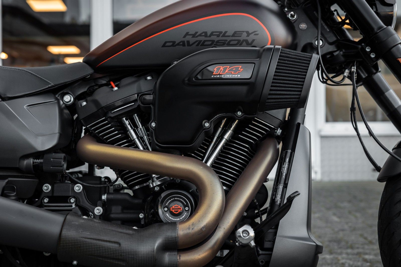 Fahrzeugabbildung Harley-Davidson FXDR 114 CUI - KESSTECH - SEITLICHER KZH