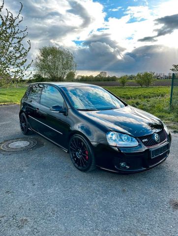 Volkswagen Golf 5 GTI DSG *R32 Look *Schwarz in Schwarz