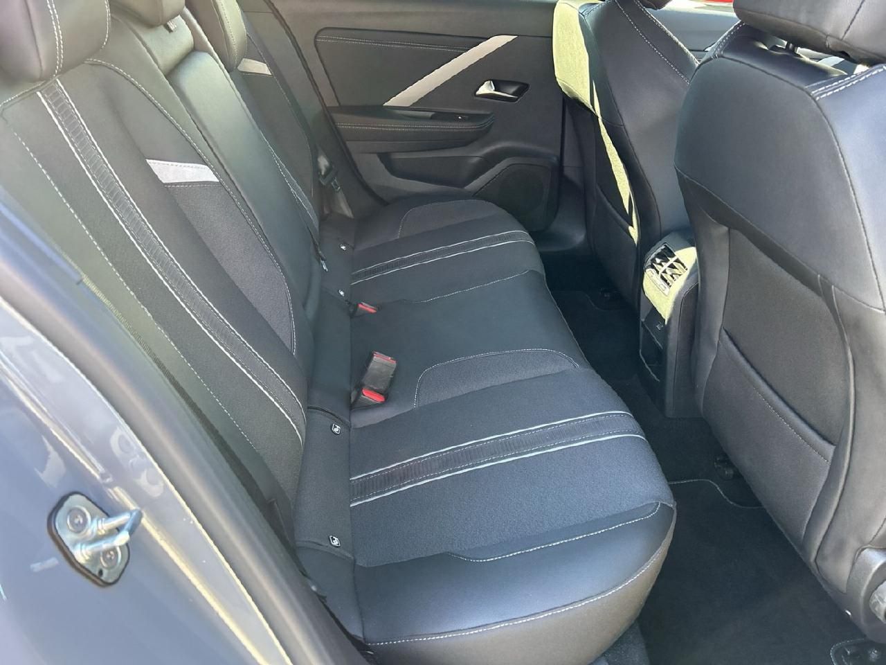 Fahrzeugabbildung Opel Astra L Sports Tourer GS AT-8