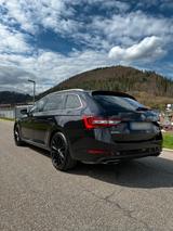 Skoda Škoda Superb III Combi 2.0 TSI 280 PS Laur... - Skoda Superb: Ii