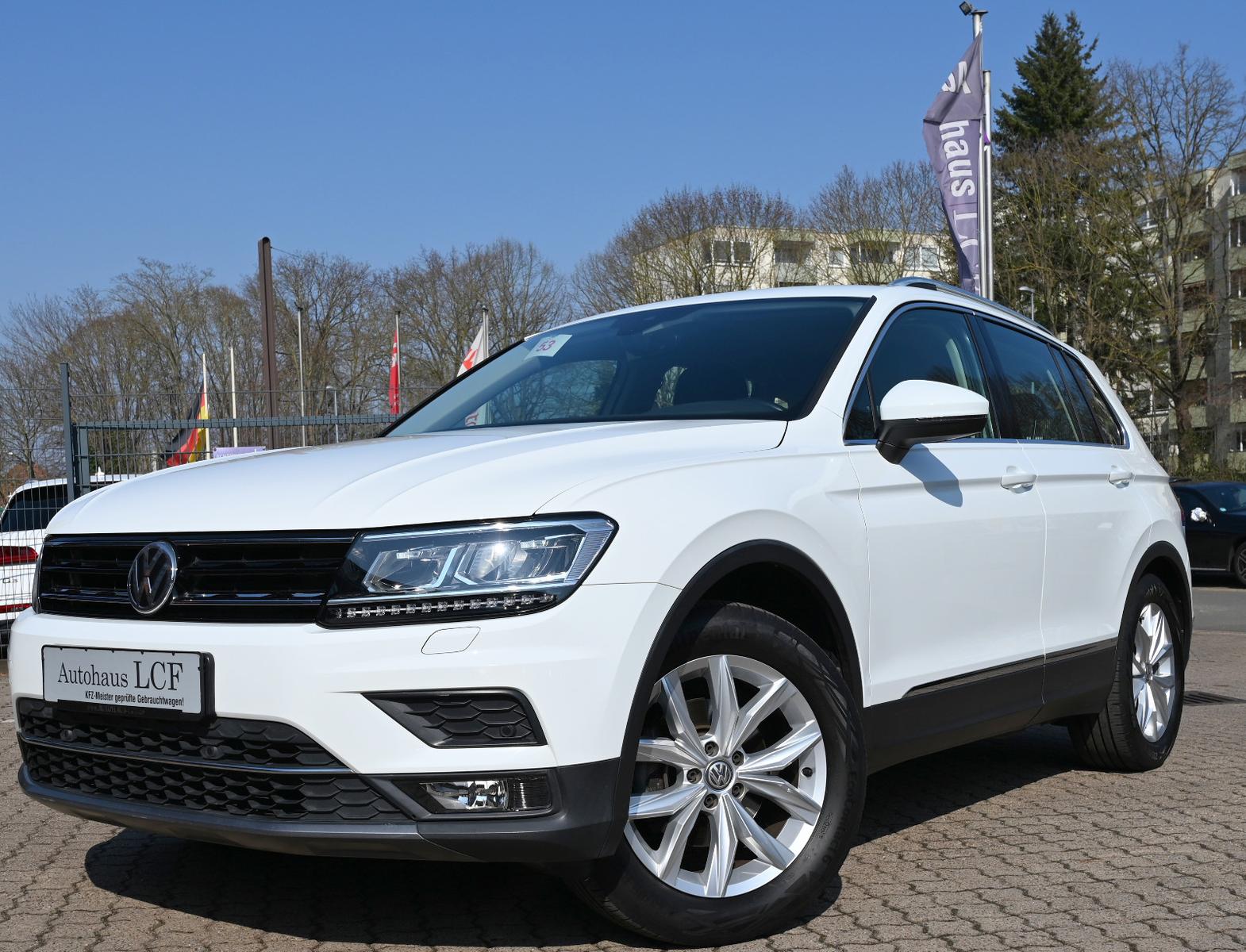 Volkswagen Tiguan 1.5 TSI Highline 34tkm LED AHK Sitzhz PDC