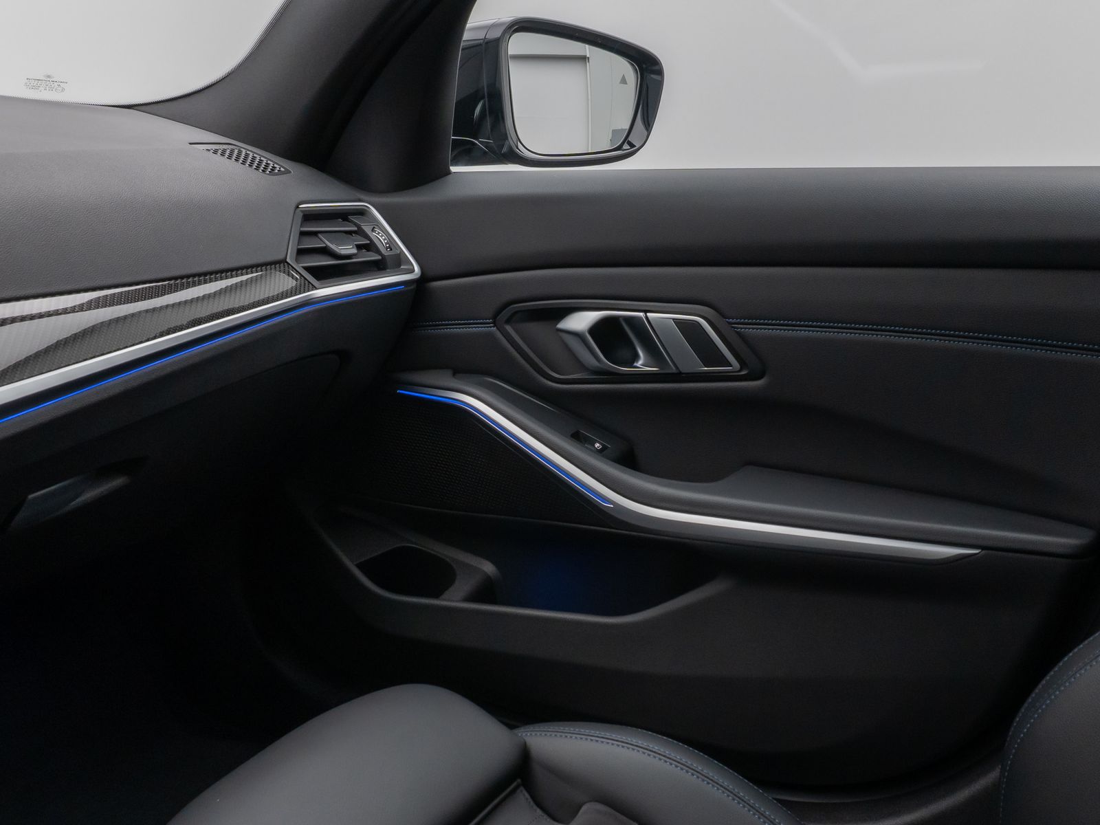 Fahrzeugabbildung BMW 320d M Sport Laser Kamera DAB Komfort 19Zoll