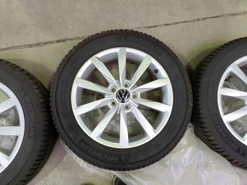 Volkswagen T-Roc R 4M 2.0 TSI 221kW DSG AHK*RFK*PDC*Tempo