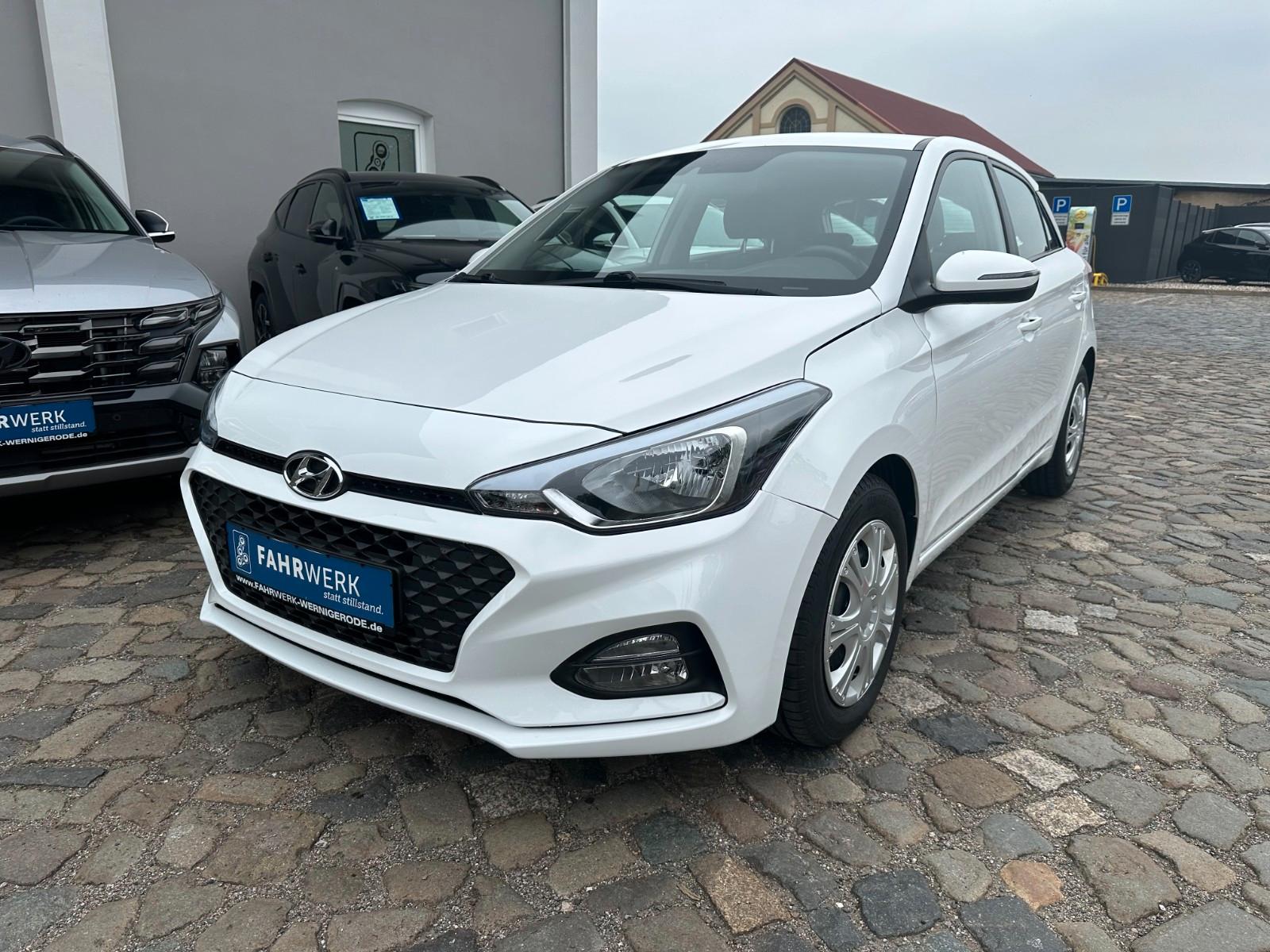 Hyundai i20 blue 1.2 Trend Digital,- Navigations-Paket