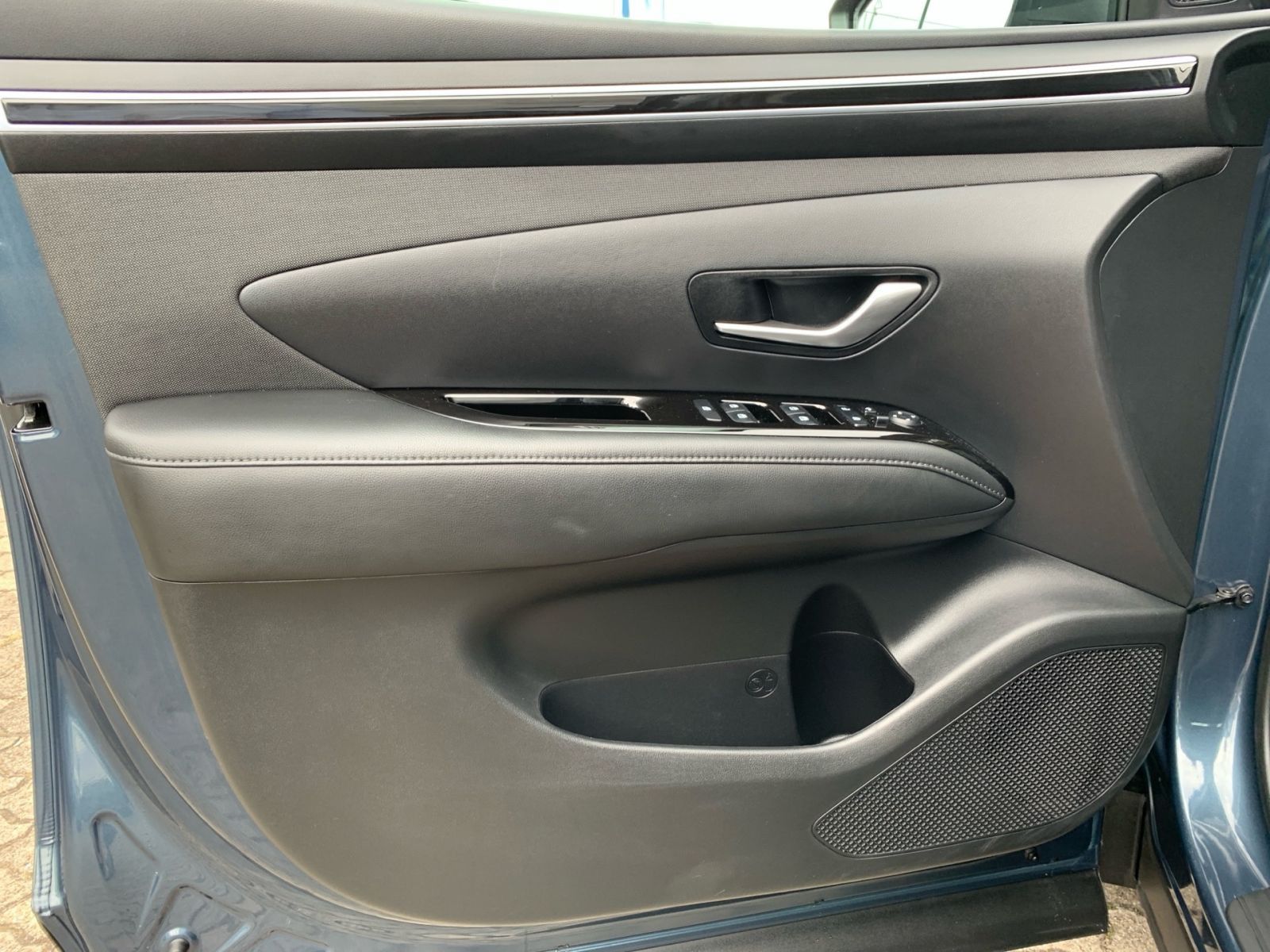 Fahrzeugabbildung Hyundai TUCSON 1.6 T-GDI Trend Plug-In Hybrid 4WD AHK As