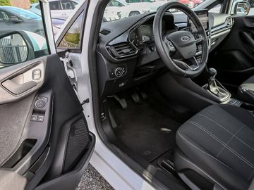 Ford Fiesta Cool & Connect -Klima-PDC-Bluetooth-DAB-S