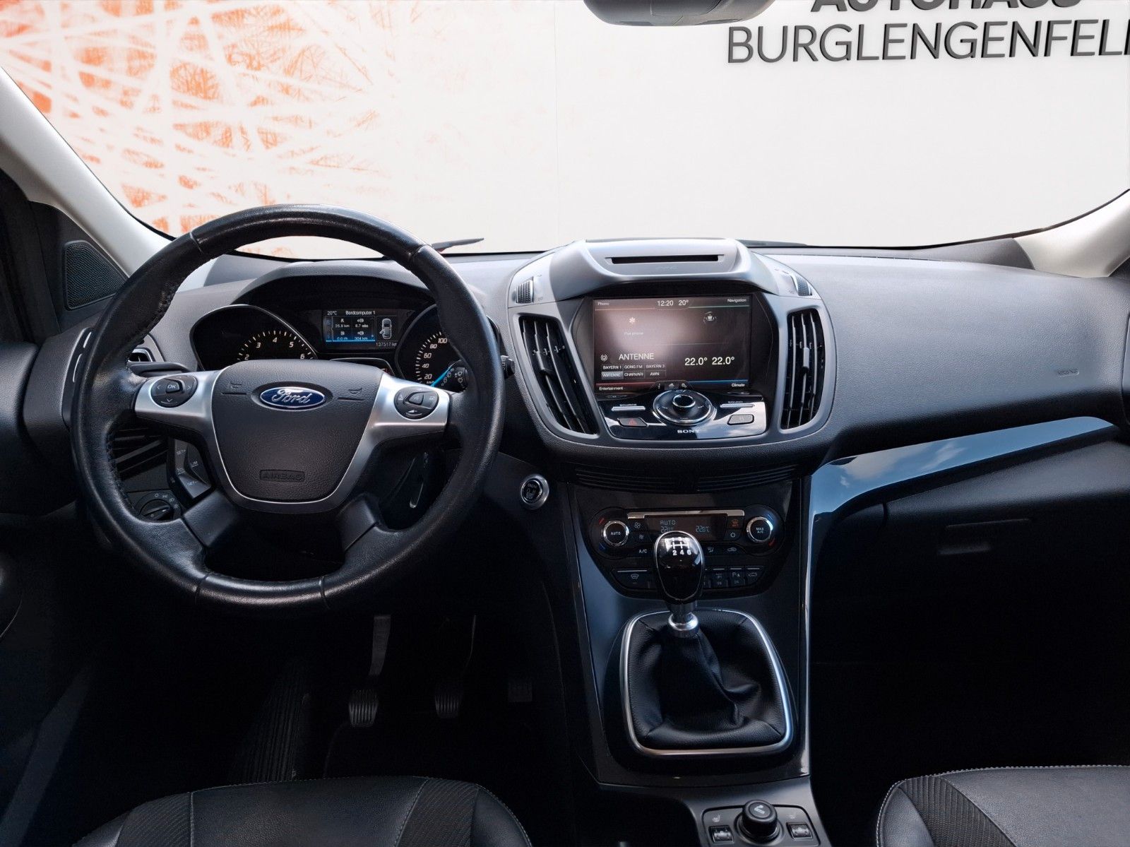 Fahrzeugabbildung Ford Kuga Titanium