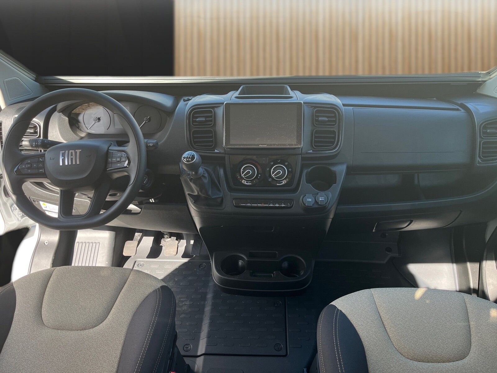 Fahrzeugabbildung Forster Livin Up FV599EBL 7.030,-     Sondernachlass