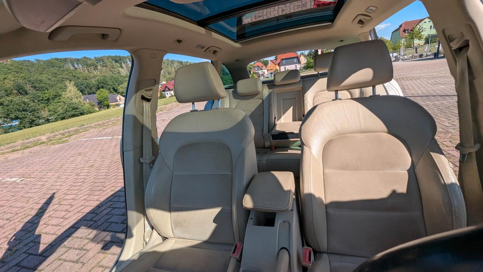 Skoda Superb 2011 — салон
