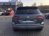 Volkswagen Tiguan 2.0 TSI Highline 4Motion R-Line-Paket AHK - VW Tiguan Gebrauchtwagen in Erfurt