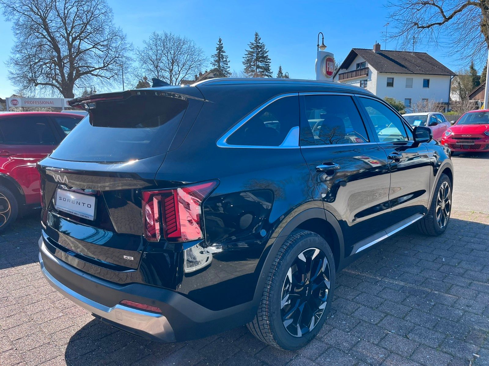 Fahrzeugabbildung Kia Sorento Platinum 4WD 7-Sitzer Pano Leder uvm.