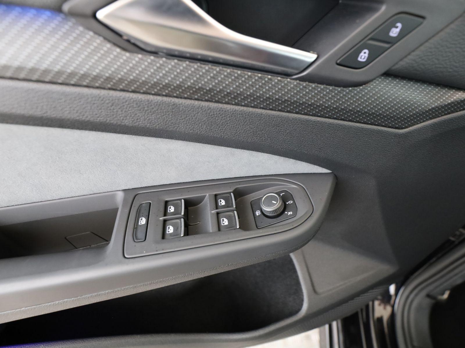 Volkswagen Golf VIII 1.5 eTSI R-Line LED+PDC+SitzH+Navi+App, миниатюра 19