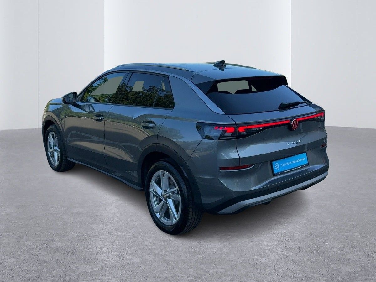 Volkswagen T-Roc 1.5 eTSI DSG Style Panoramadach ParkAssist foto 3