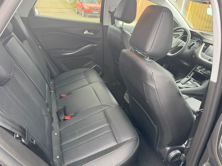 Fahrzeugabbildung Opel Grandland X Plug-in-Hybrid Ultimate LEDER KAMERA