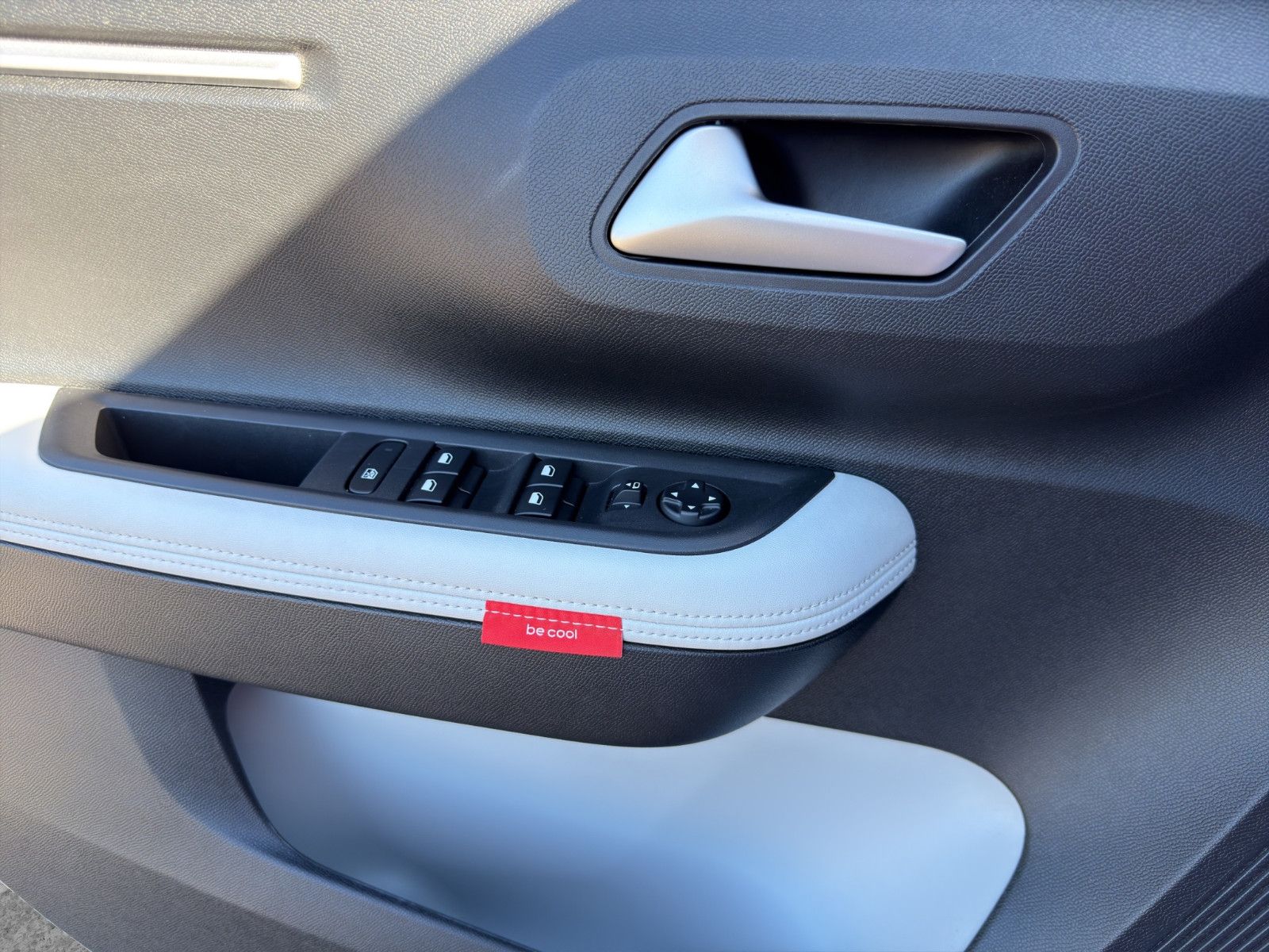 Fahrzeugabbildung Citroën C3 Aircross  Hybrid 145 MAX/Navi/Head Up/Tempo