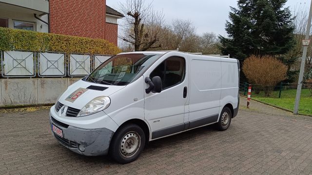 Renault Trafic Kasten L1H1 2,7t Einrichtung TÜV 05/2026