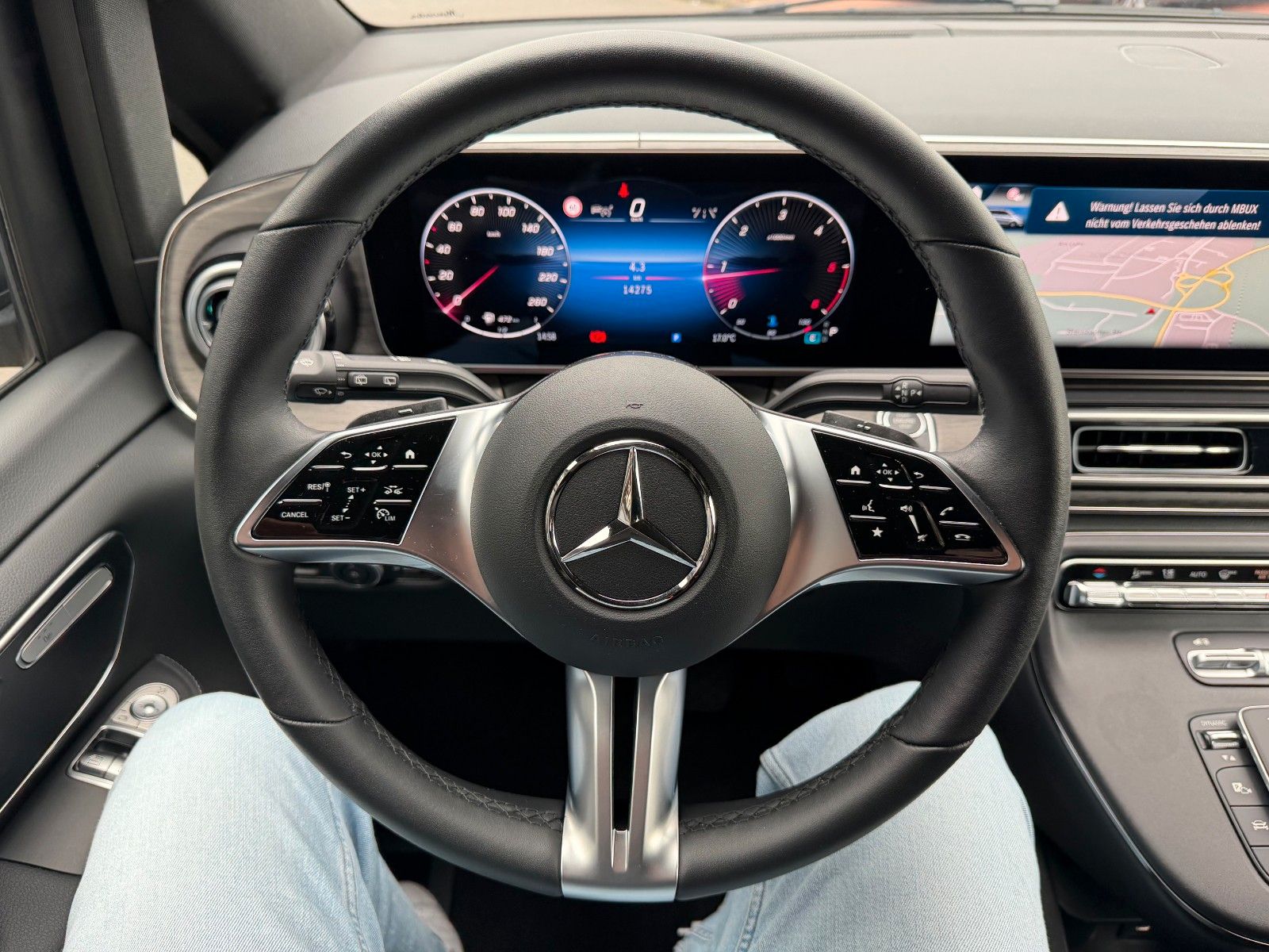 Fahrzeugabbildung Mercedes-Benz V 300 d AVANTGARDE Extralang 360Kamera Standh