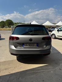 Volkswagen Passat - 3