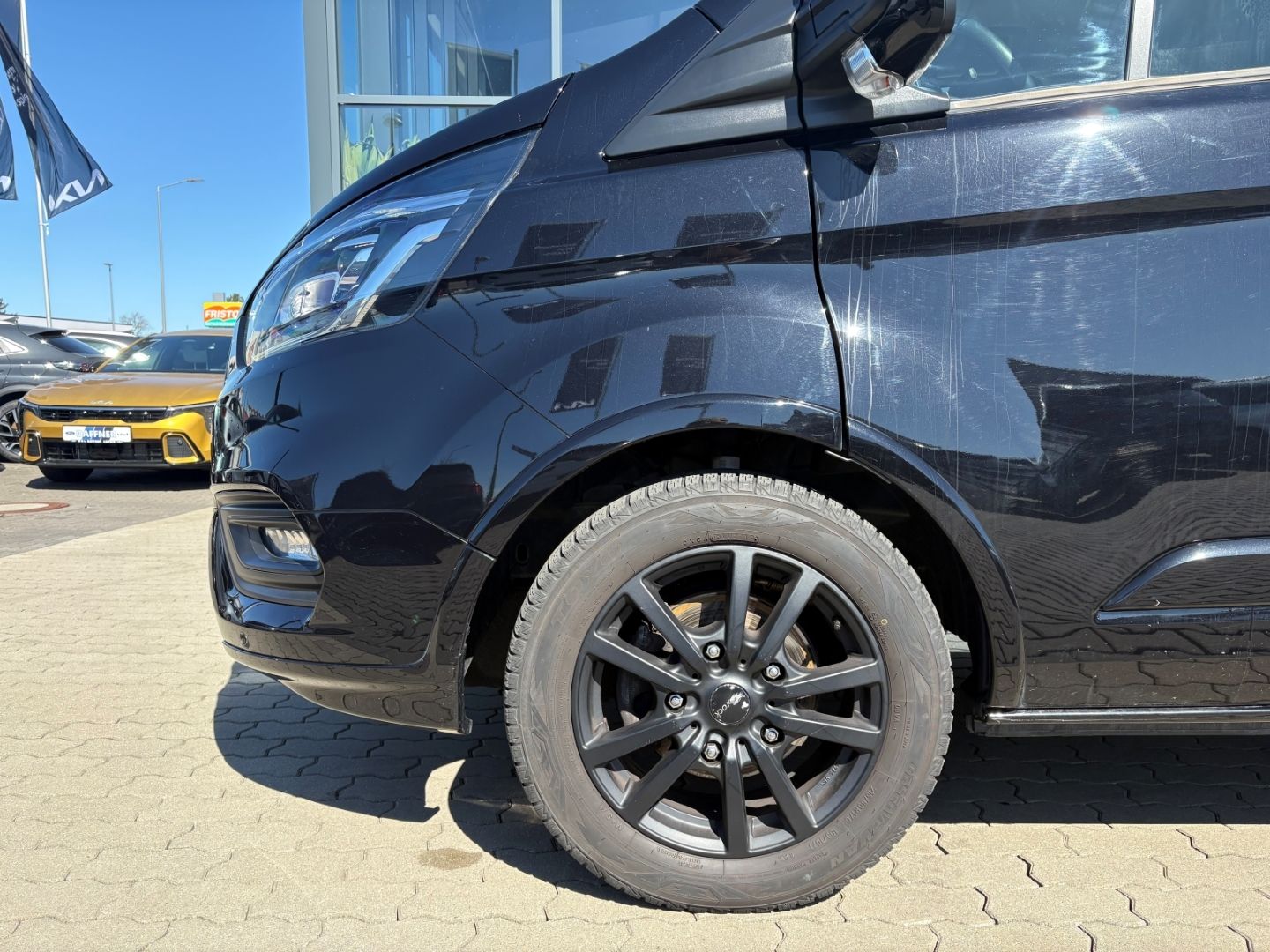 Fahrzeugabbildung Ford Tourneo Custom Kombi 320 L1 Titanium X AHK Behei