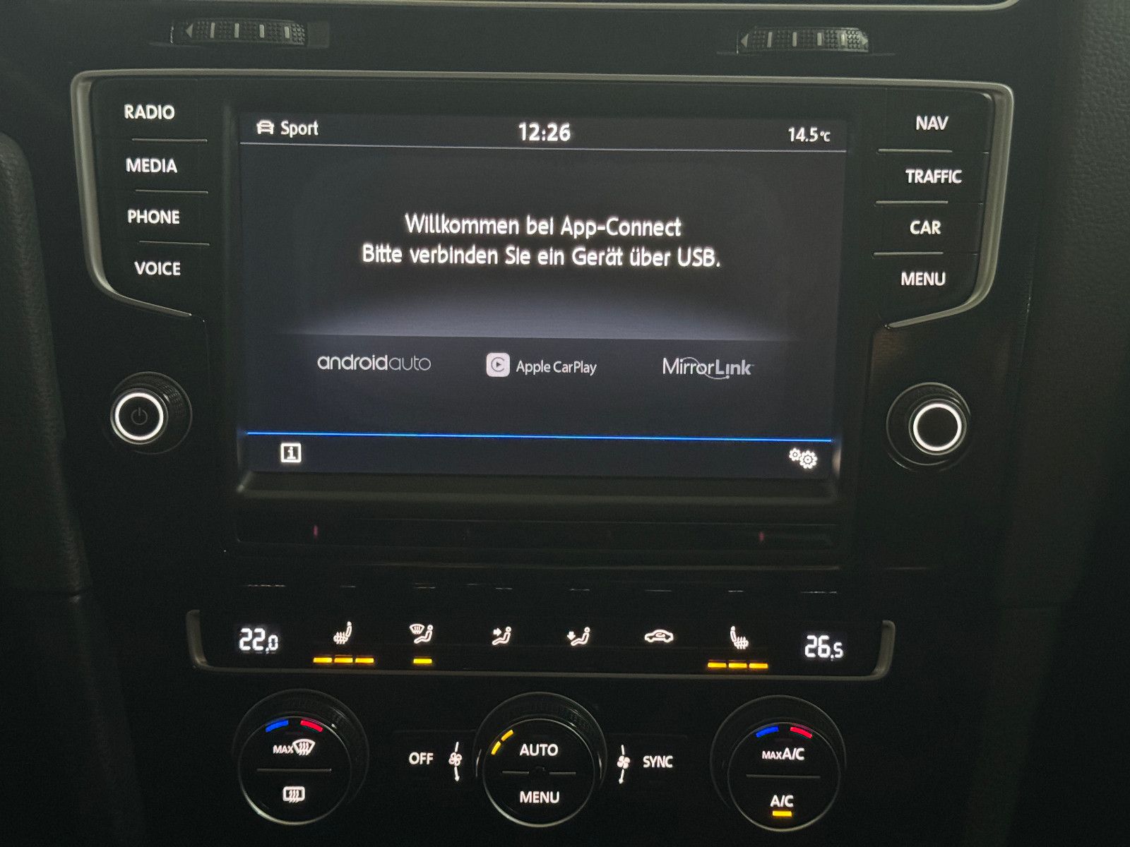 Fahrzeugabbildung Volkswagen Golf VII GTD DCC LED 1.HAND VW SCHECKHEFT EURO 6