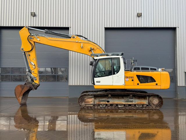 Liebherr R926 LC