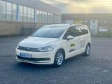Volkswagen Touran 2.0 TDI SCR DSG mit Mwst  Netto 26890,76 - Volkswagen Touran mit Diesel-Antrieb: Taxi, Kleinbus
