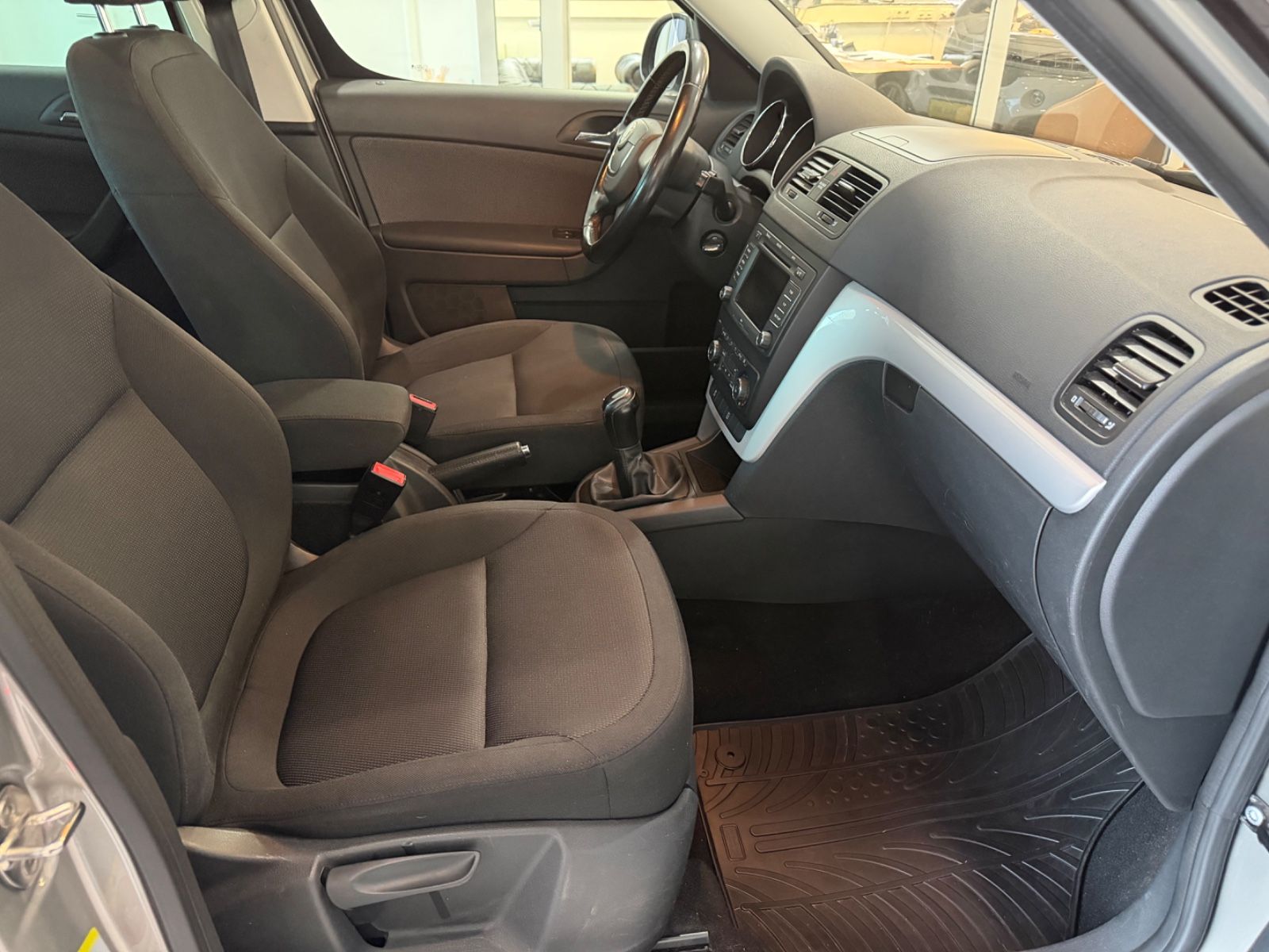 Fahrzeugabbildung SKODA Yeti Ambition Plus Edition