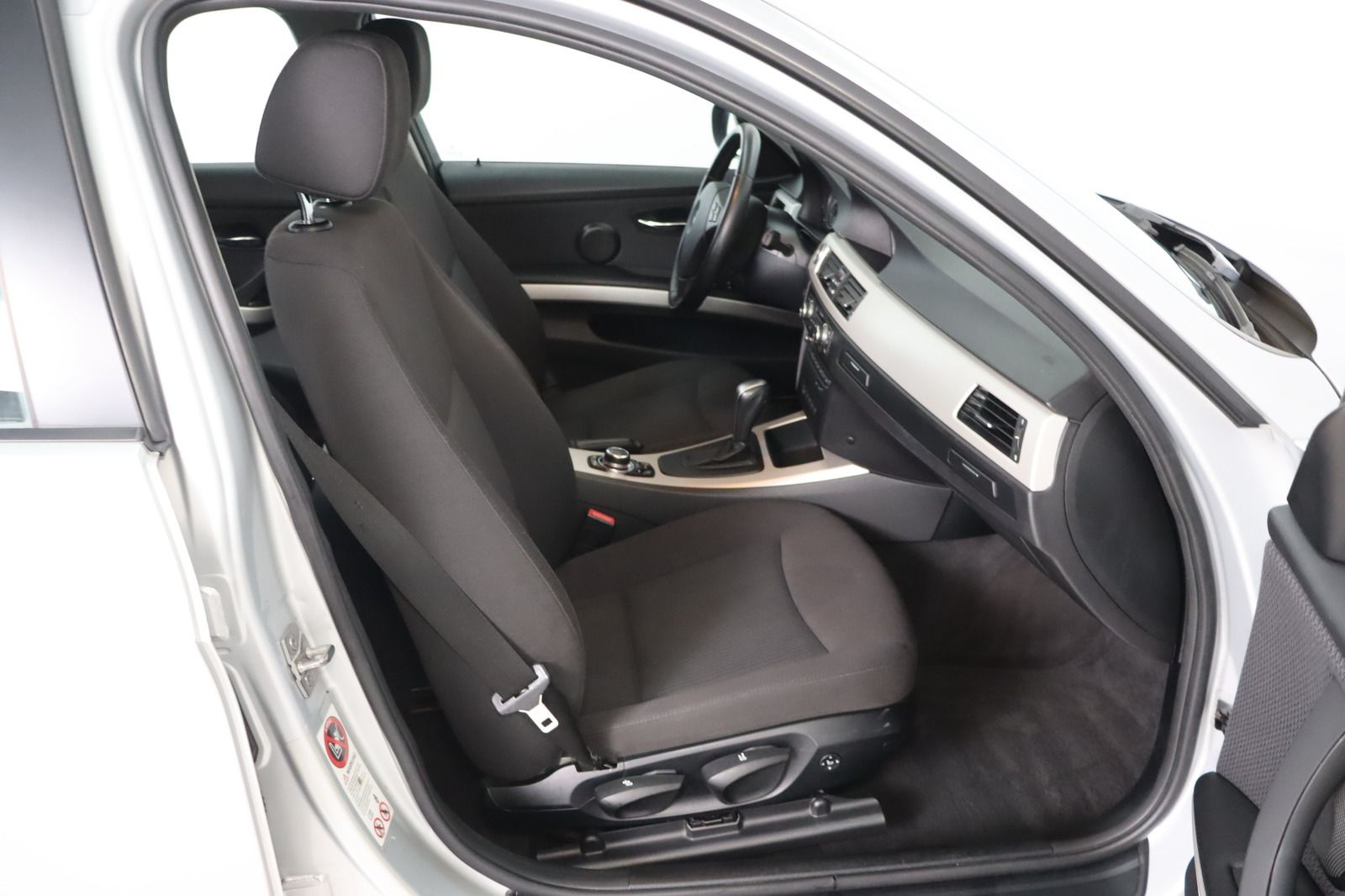 Fahrzeugabbildung BMW 320 d Touring