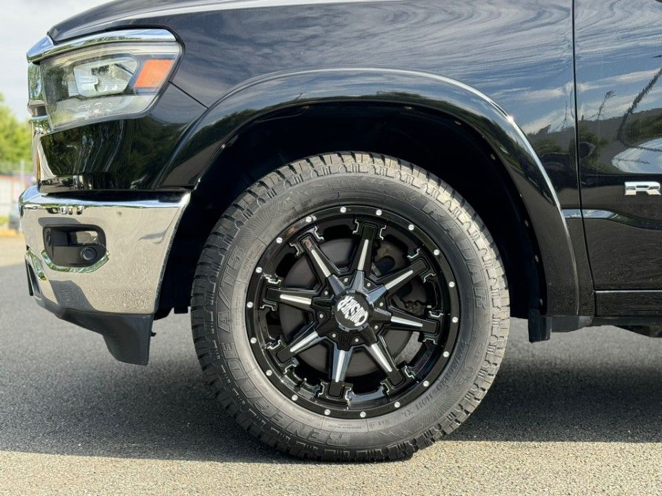 Fahrzeugabbildung Dodge RAM1500 CrewCab Laramie 5.7 HEMI GEN5 4x4