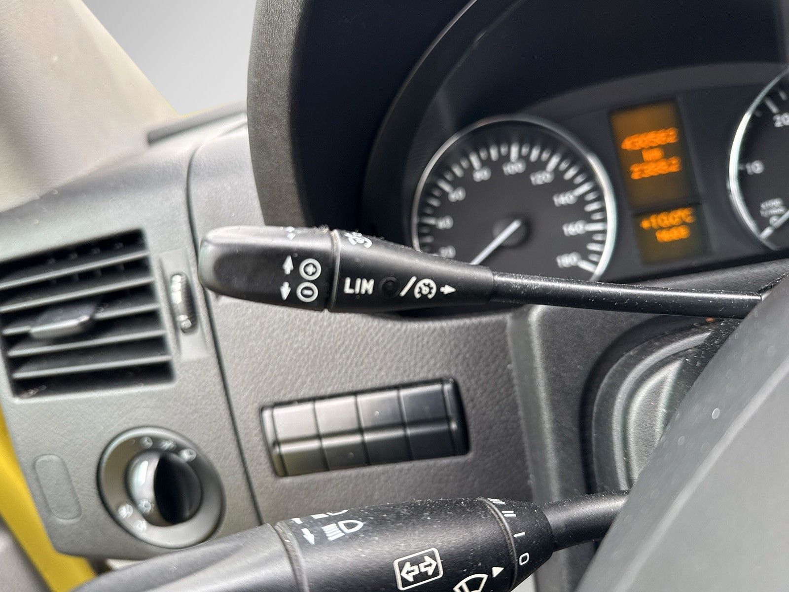 Fahrzeugabbildung Mercedes-Benz Sprinter II Pritsche*Bi-Xenon*Bluetooth*Multi*