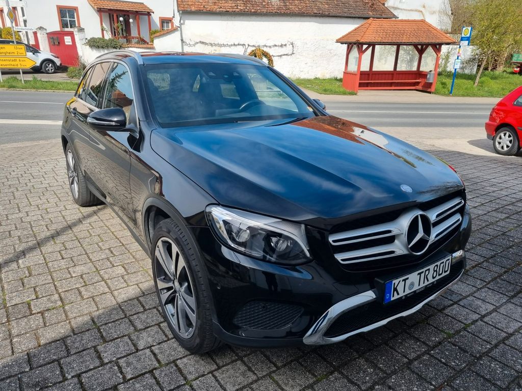 Image of Mercedes-Benz GLC 250