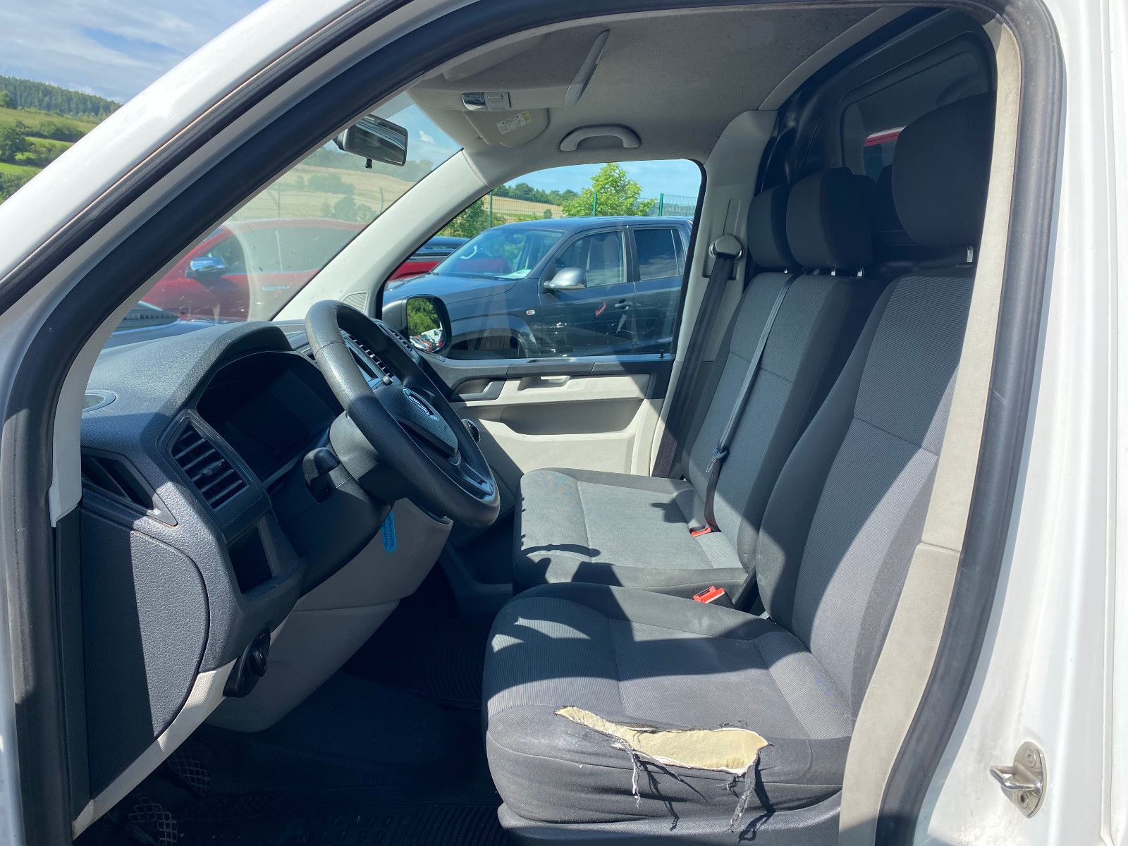 Fahrzeugabbildung Volkswagen T6 Transporter EcoProfi 3-Sitzer AHK SHZ Klima