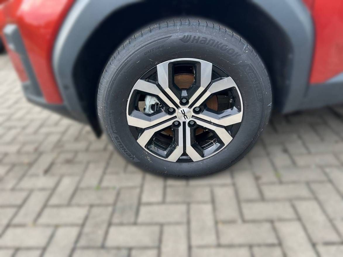 Fahrzeugabbildung Dacia Bigster Expression TCe 140
