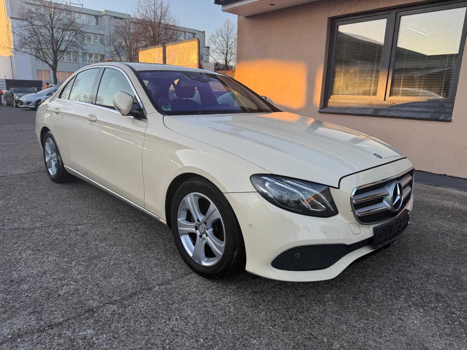 Mercedes-Benz E 220
