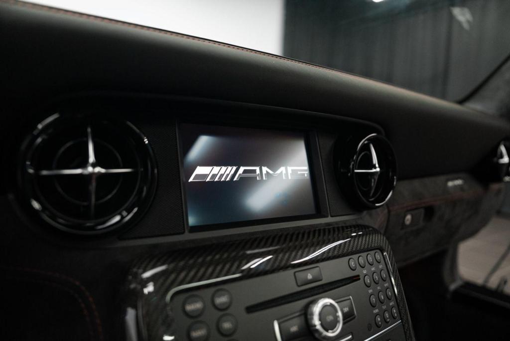 Mercedes-Benz SLS AMG
