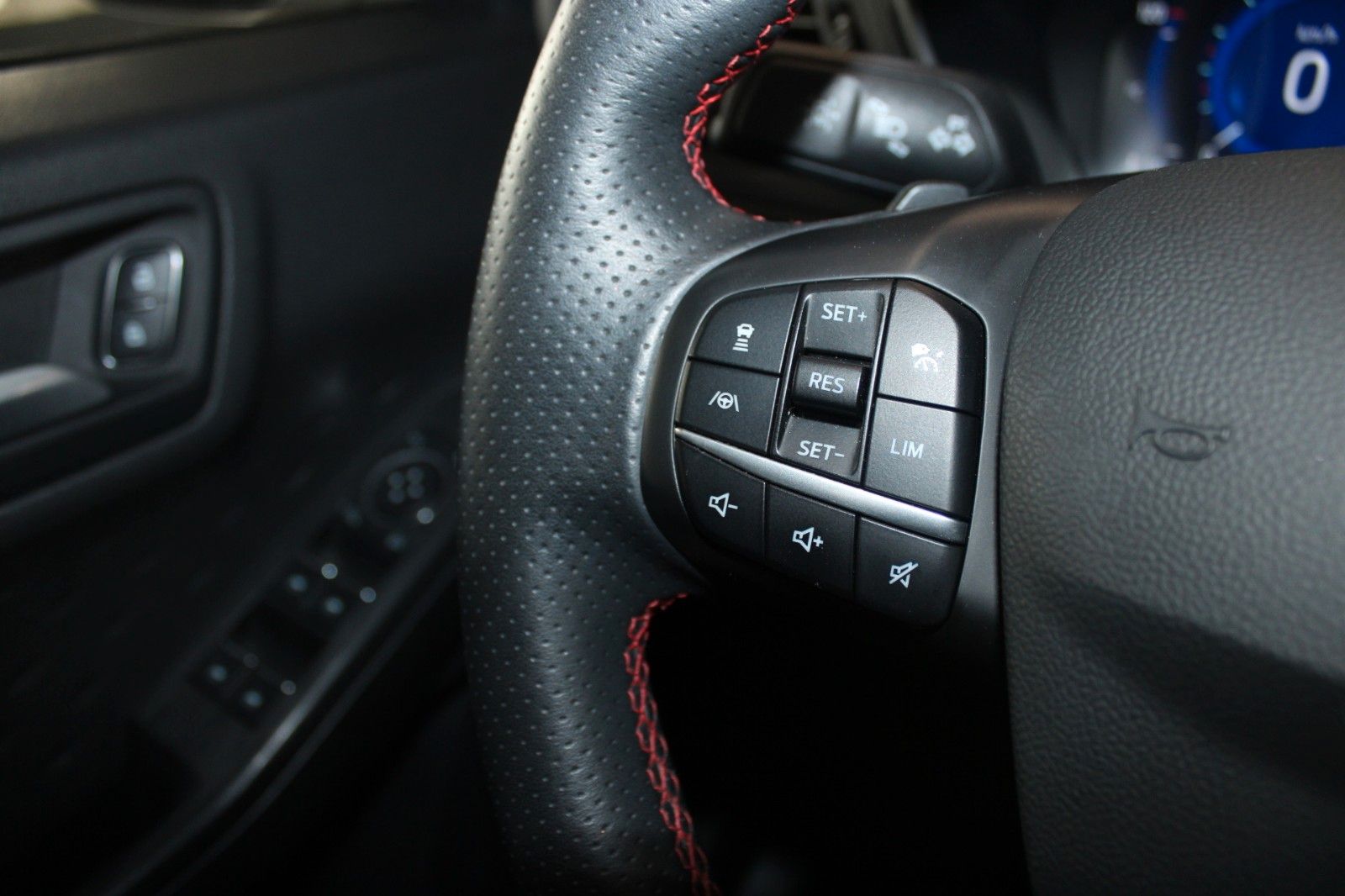 Fahrzeugabbildung Ford Kuga ST-Line X Automatik LED ACC 2xCam WinterPak